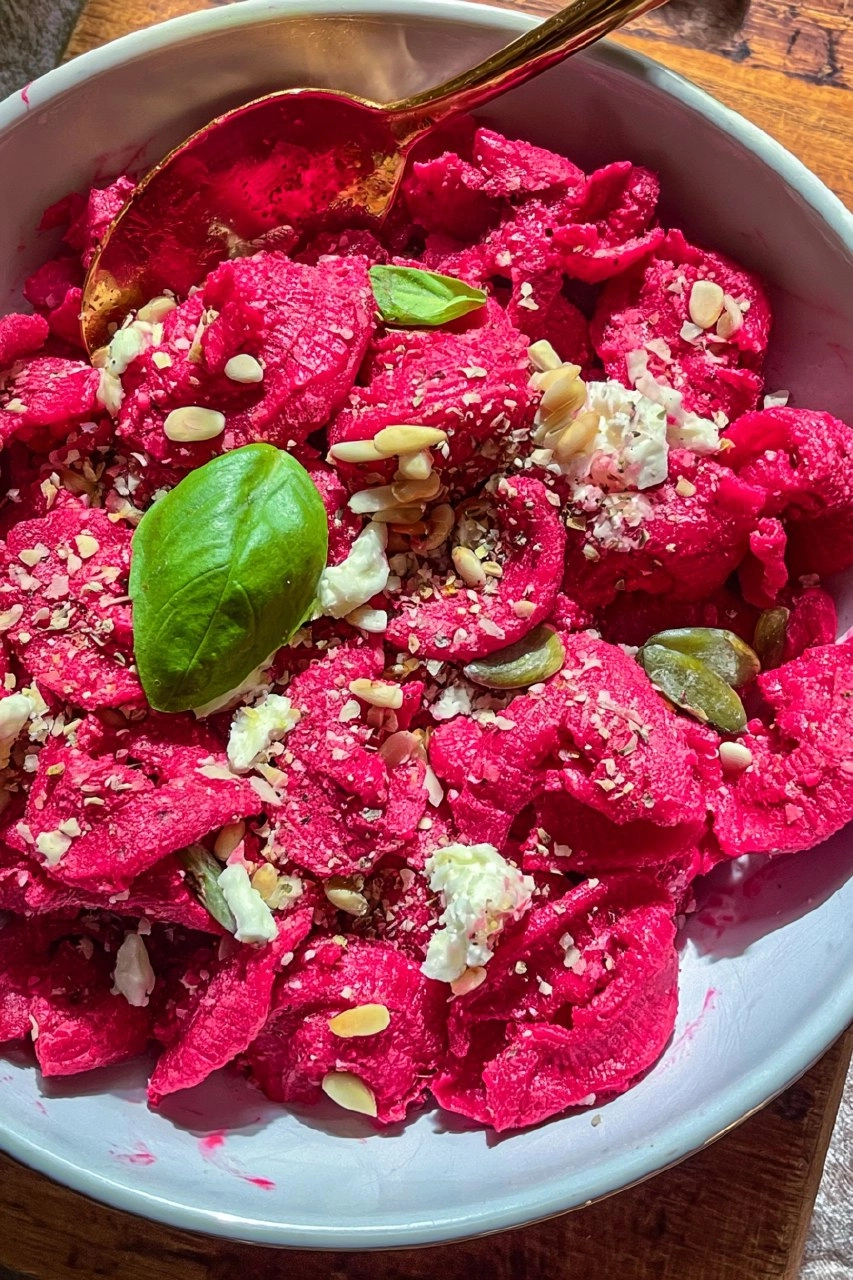 Cremige Rote Bete Pasta aus dem Ofen
