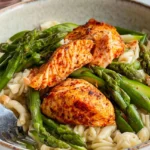 Pasta-mit-gruenem-Spargel-und-Lachs