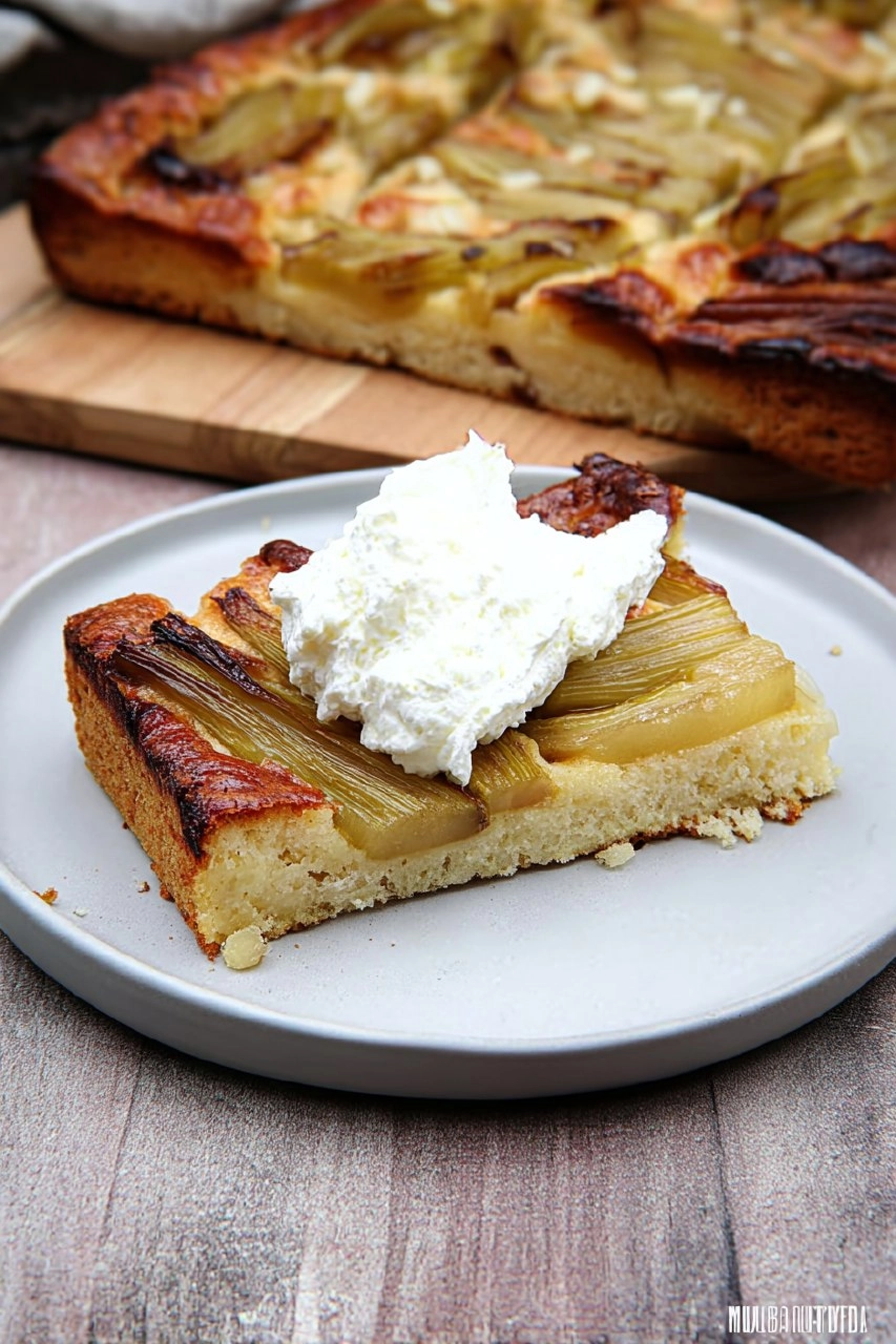 Rhabarber-Mosaikkuchen mit Vanille und Mandel
